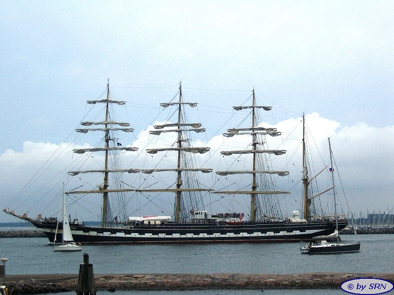 Die Viermastbarke Kruzenshtern bei der Hansesail - © by SRN
